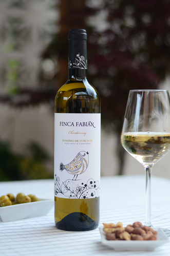 (18+) Wino białe Finca Fabian Chardonnay - wytrawne, wegańskie 0,75l - BIO