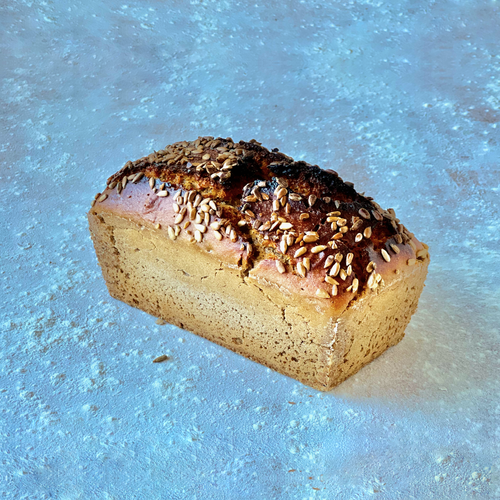 SKŁAD CHLEBA Chleb żytni pytlowy ze słonecznikiem na zakwasie naturalnym (720g) (dostępność: śr.-pt.)