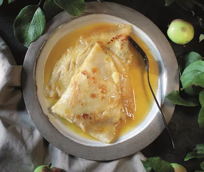 Naleśniki Suzette w sosie pomarańczowym